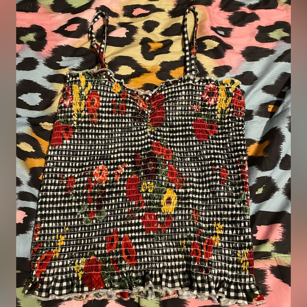 floral cropped tank top type shirt